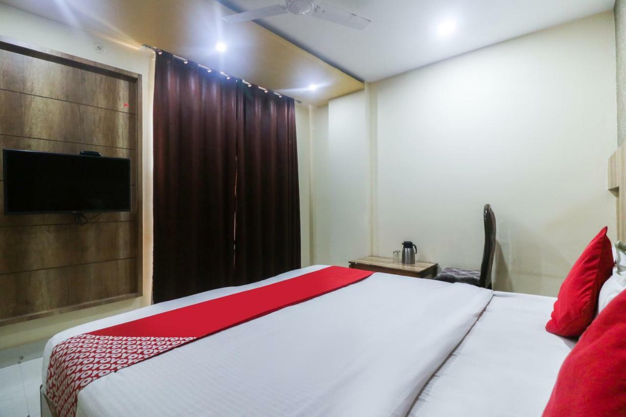 Oyo 48974 Hotel Shweta Residency Varanasi Exterior foto